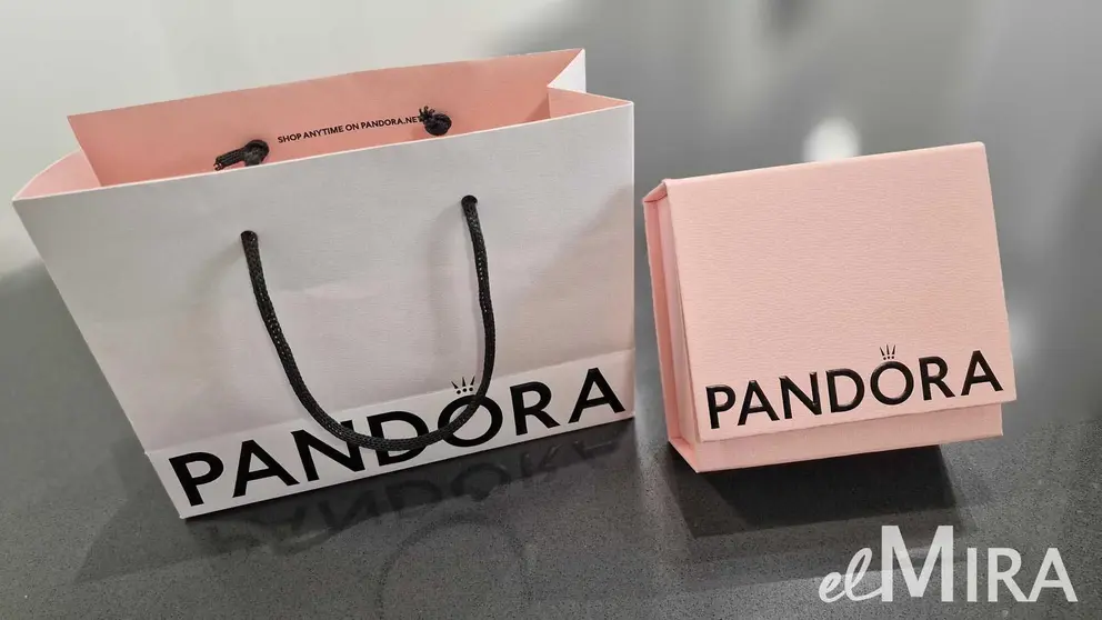 Caja y bolsa de Pandora