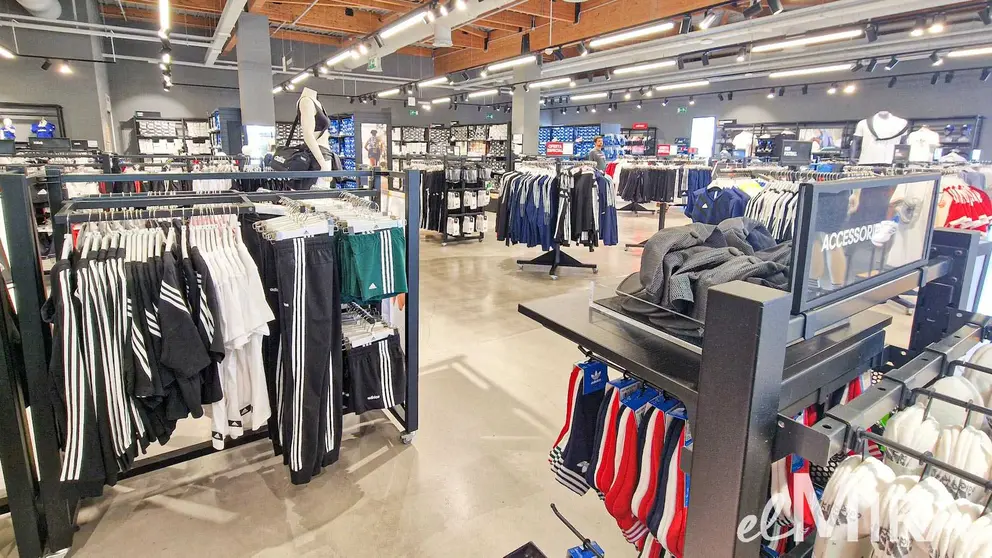 Adidas, interior en Jerez de la Frontera