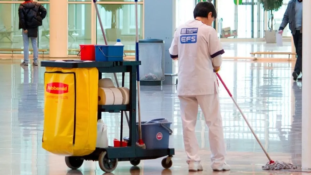 Los aeropuertos de Andaluc&iacute;a buscan personal de limpieza
