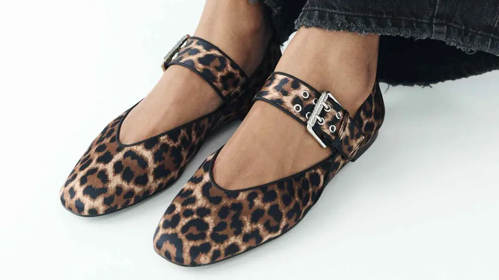 Bailarinas animal print de Zara