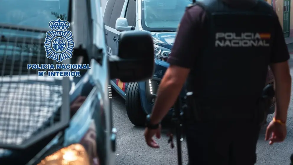 Un agente de la Polic&iacute;a Nacional en una foto de archivo