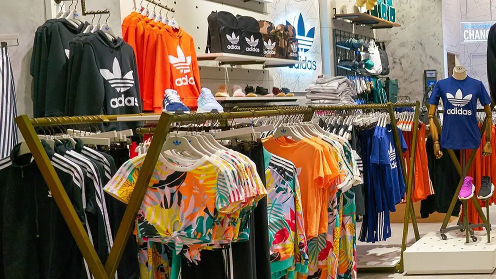 Tienda de moda Adidas