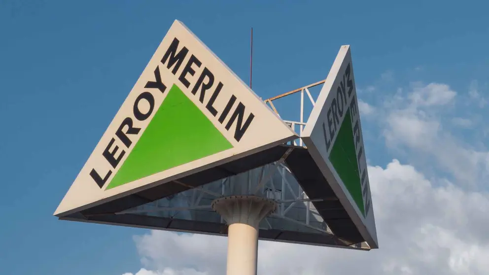 Letrero de tienda Leroy Merlin
