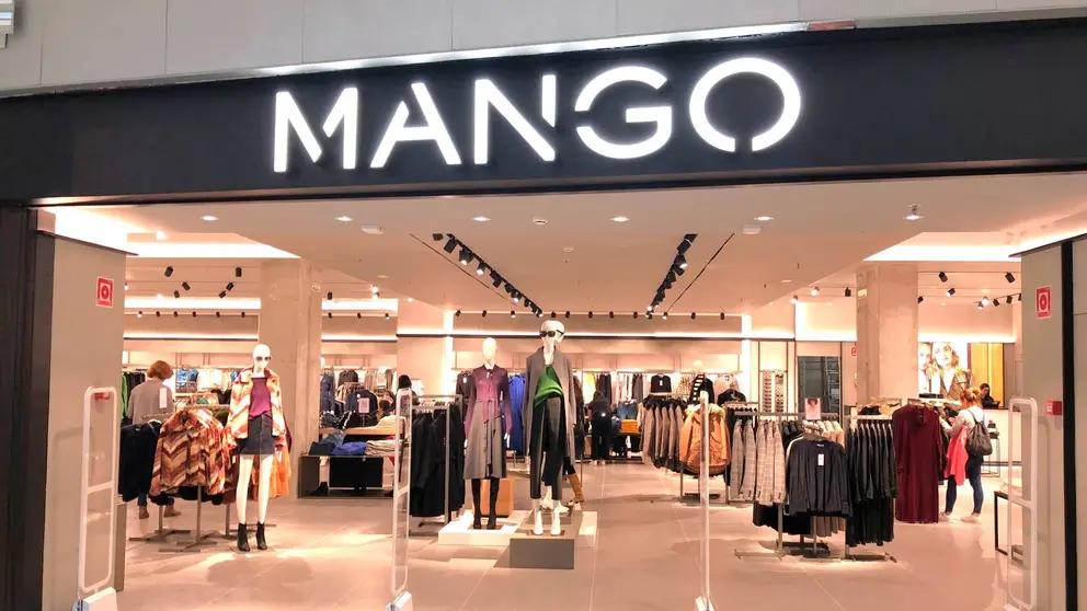 Mango en el Centro Comercial Itaroa, Navarra