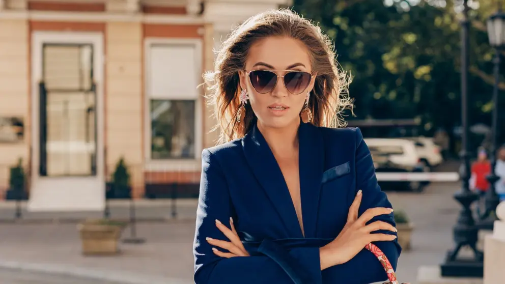 Los bolsos Adolfo Dom&iacute;nguez que no pueden faltar en tu armario, en oferta