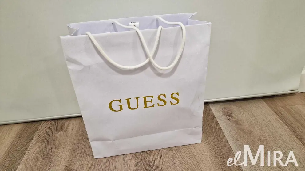 Bolsa de compra de Guess