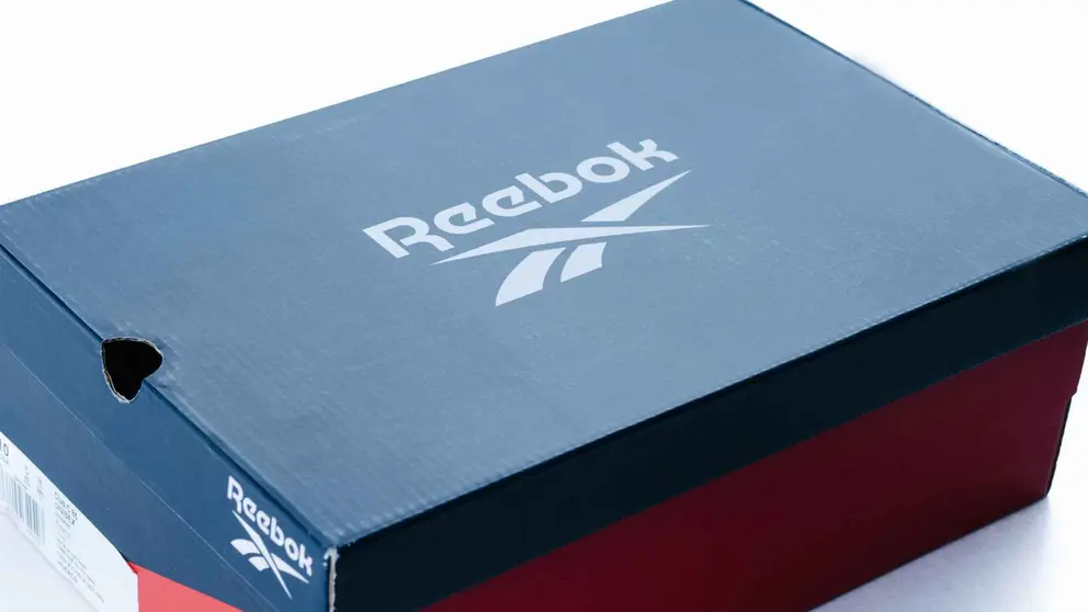 Caja de zapatillas Reebok