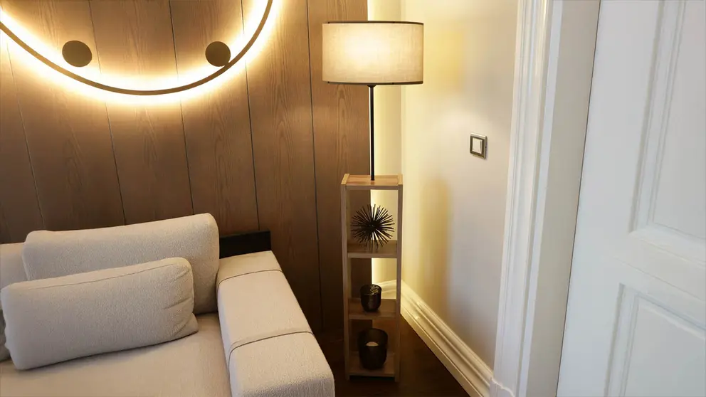 L&aacute;mpara de pie Redditch