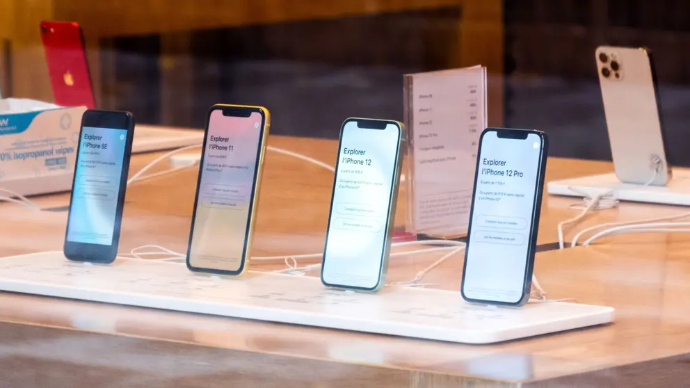 Secci&oacute;n de Apple en hipermercado