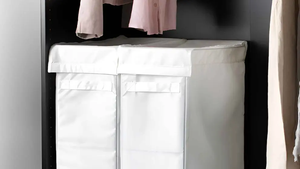 Bolsa de ropa con soporte SKUBB de Ikea