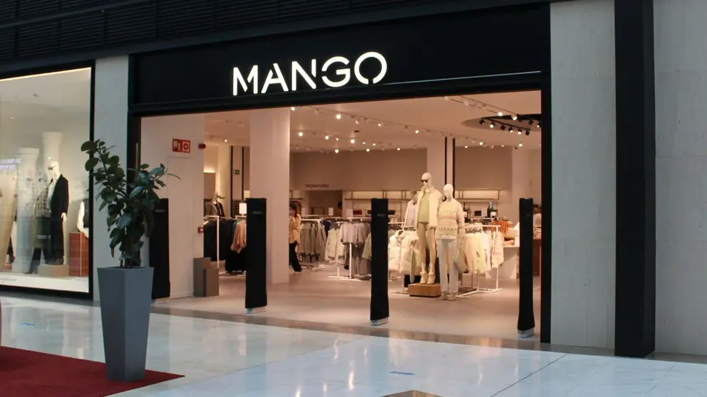 Tienda Mango en el Centro Comercial As Cancelas