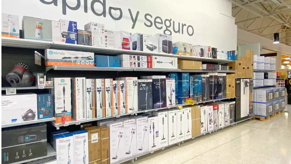 Secci&oacute;n de electrodom&eacute;sticos de Carrefour en Jerez