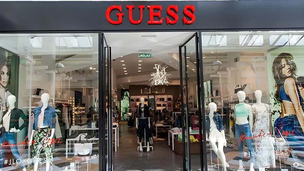 Tienda Guess en Centro Comercial Plaza Norte 2