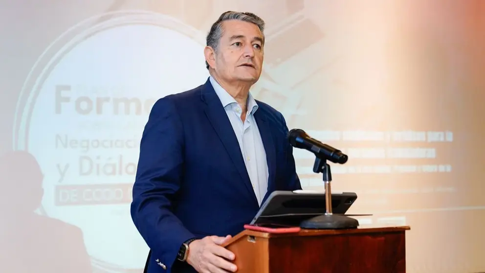 Antonio Sanz ha anunciado que la Junta ya trabaja en abaratar el acceso a la vivienda