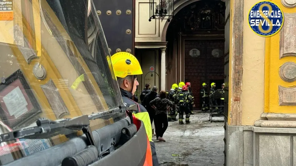 Incendio en la  iglesia de San Antonio Abad de Sevilla