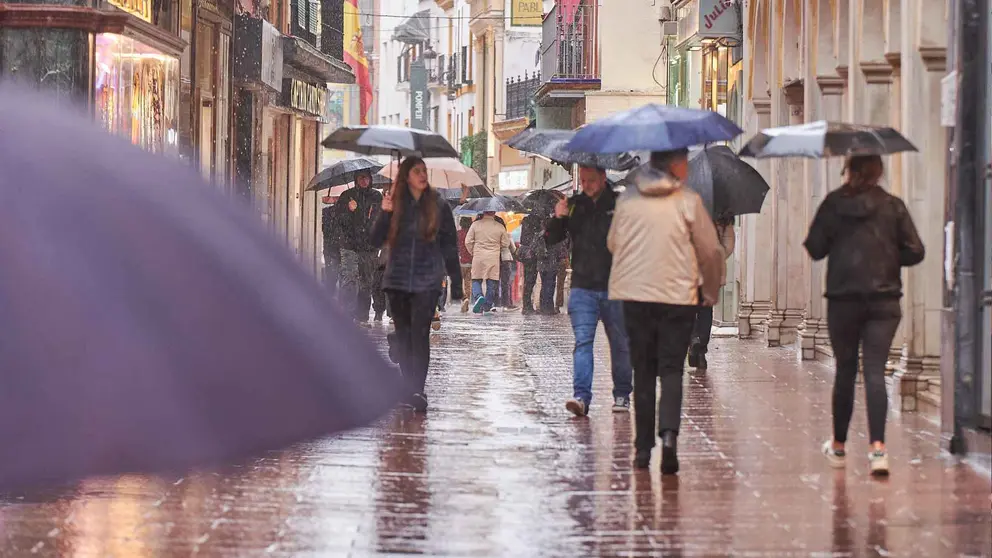 D&iacute;a de lluvia en Sevilla | Salvador L&oacute;pez Medina para El MIRA