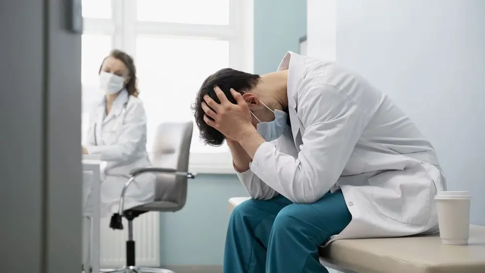 Los profesionales sanitarios contin&uacute;an recibiendo agresiones