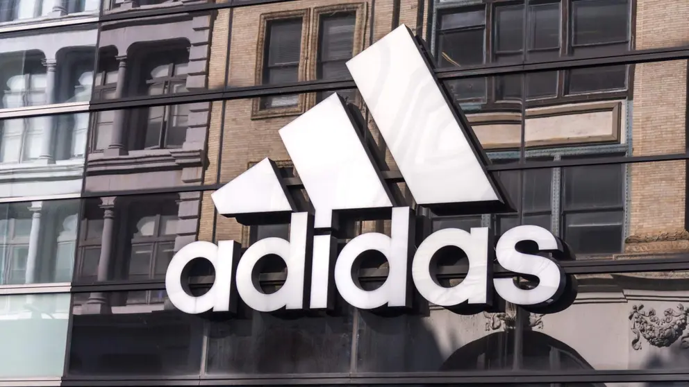 Fachada de Adidas