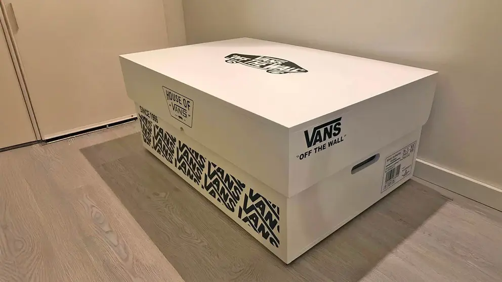 Caja de calzado VANS