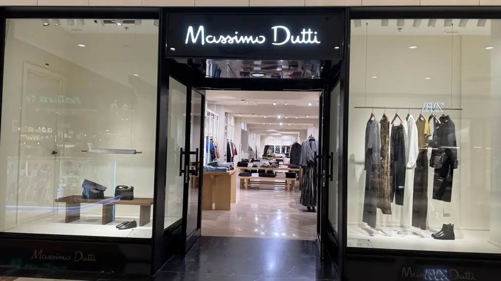 Tienda Massimo Dutti, CC &Aacute;rea Sur, Jerez - Cristo Garc&iacute;a