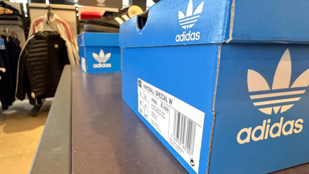 Tienda Adidas - Cristo Garc&iacute;a