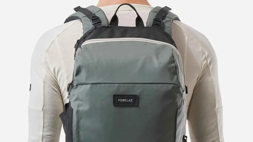 Mochila de monta&ntilde;a y trekking 40 L Forclaz Travel 500 Organizer de Decathlon