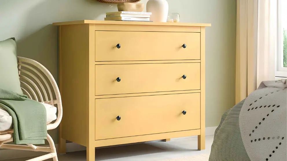 C&oacute;moda de 3 cajones HEMNES de Ikea