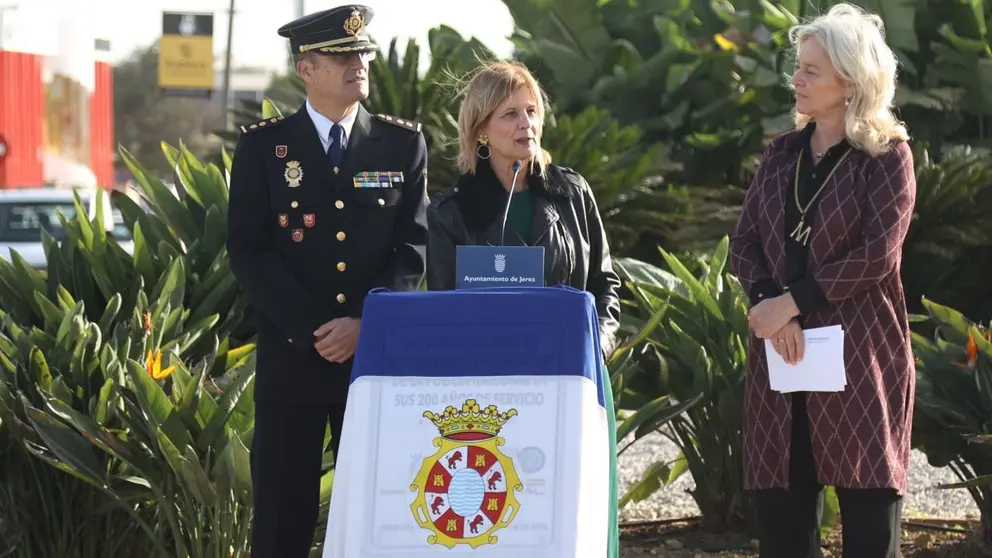 Garc&iacute;a-Pelayo en la inauguraci&oacute;n de la rotonda dedicada a la Polic&iacute;a Nacional en Jerez | Cristo Garc&iacute;a