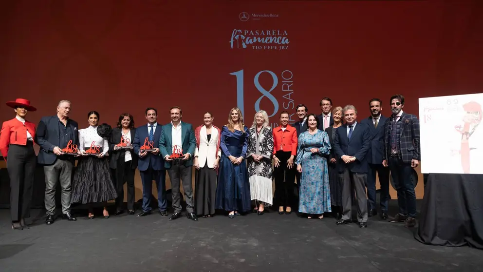 Premiados en la Gala 18 Aniversario de la Pasarela Flamenca en Jerez | Cristo Garc&iacute;a