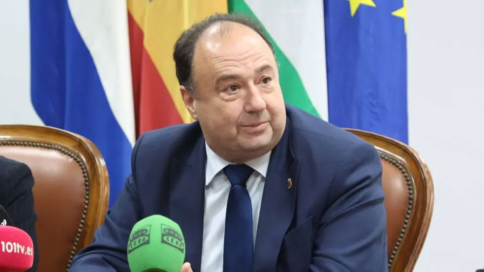 Casimiro Mantell, rector de Universidad de C&aacute;diz | Cristo Garc&iacute;a