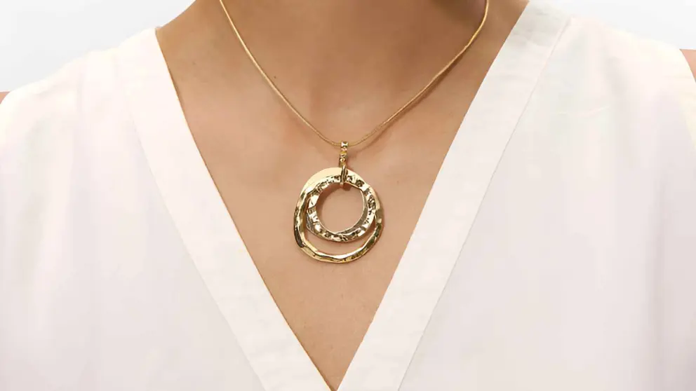 Collar con colgante de c&iacute;rculos de Parfois