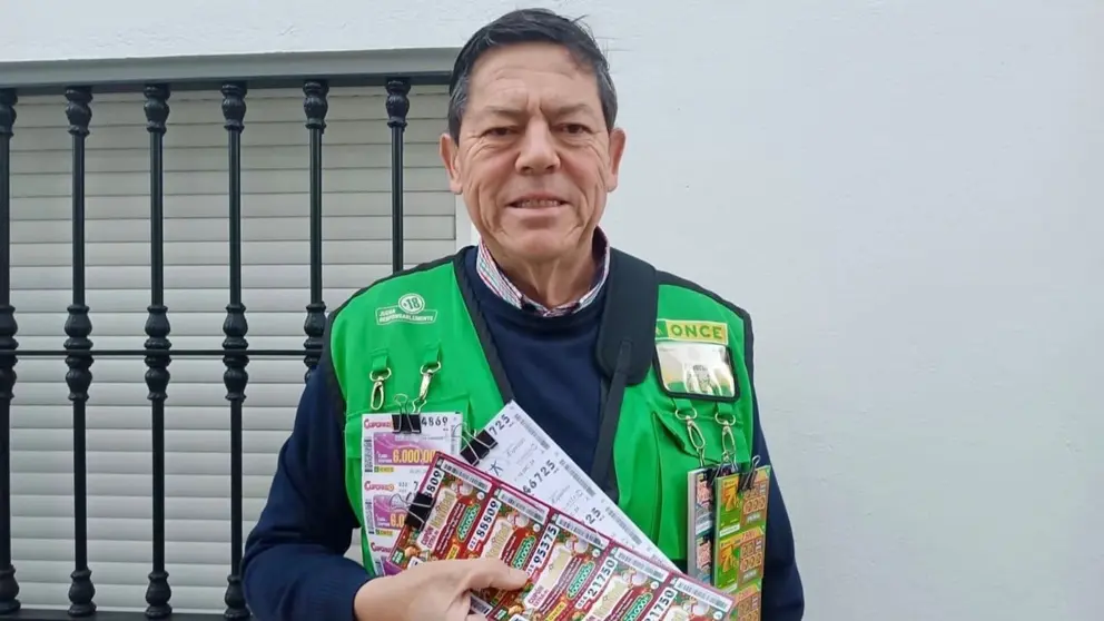 Alberto Ruiz, vendedor de la ONCE en Ubrique