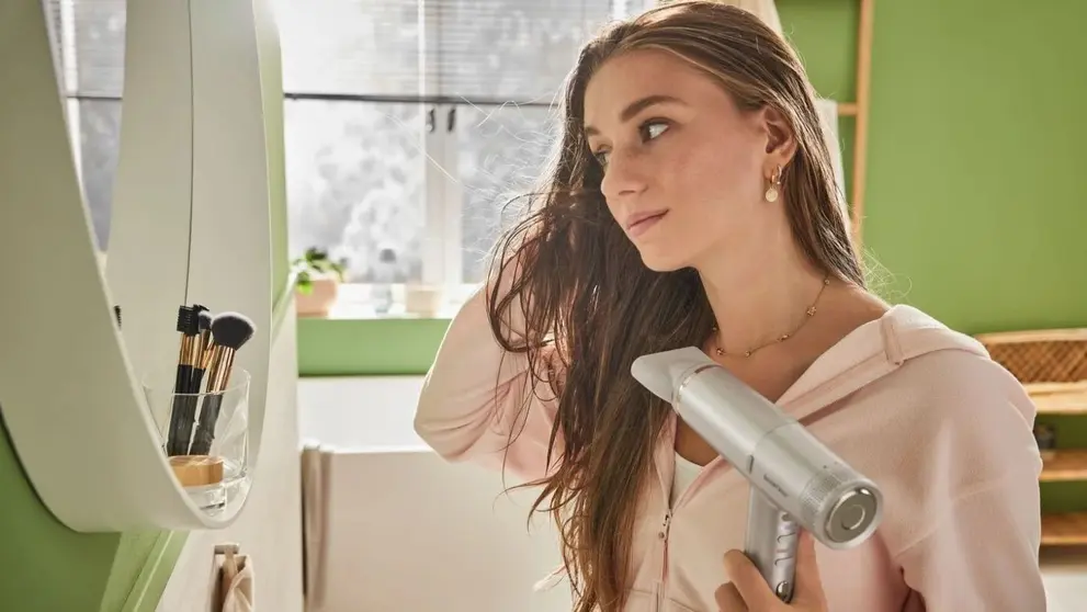 Secador de pelo con motor sin escobillas