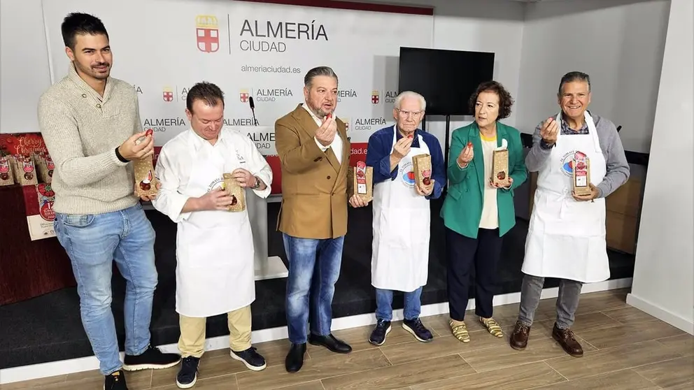 Presentaci&oacute;n de las campanadas con tomates cherry de Almer&iacute;a