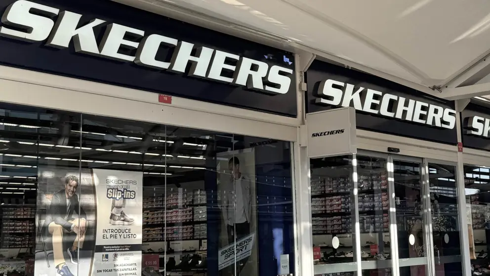 Tienda Skechers, Cristo Garc&iacute;a