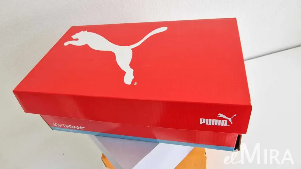 Caja de zapatillas Puma 