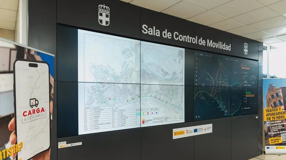 Sala de control de movilidad en Almer&iacute;a