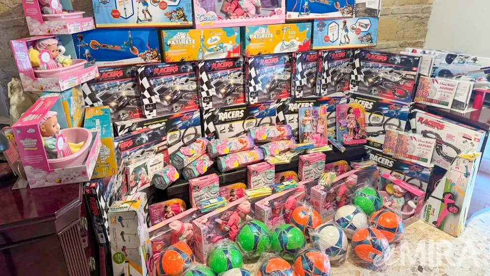 Entrega de juguetes solidaria del SIP Jerez por Reyes Magos