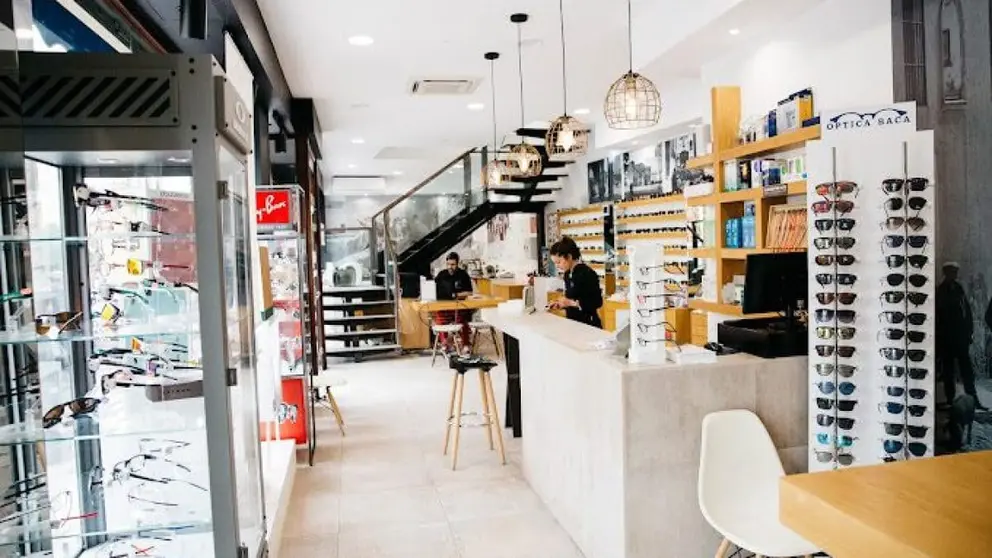 Interior de una &oacute;ptica