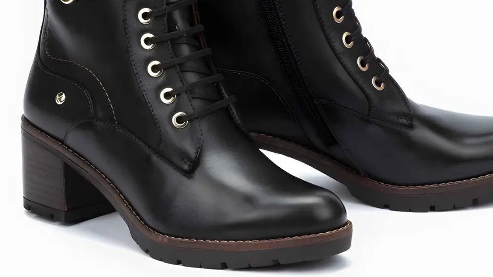 Botines de piel con cordones y adorno de hebilla Pikolinos en El Corte Ingl&eacute;s