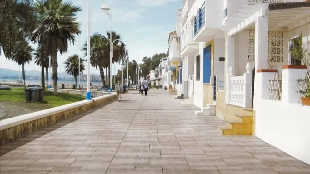 Recreaci&oacute;n del paseo mar&iacute;timo de Pedregalejo tras la reforma