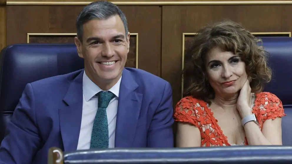 Pedro S&aacute;nchez, junto a Mar&iacute;a Jes&uacute;s Montero, en una foto de archivo