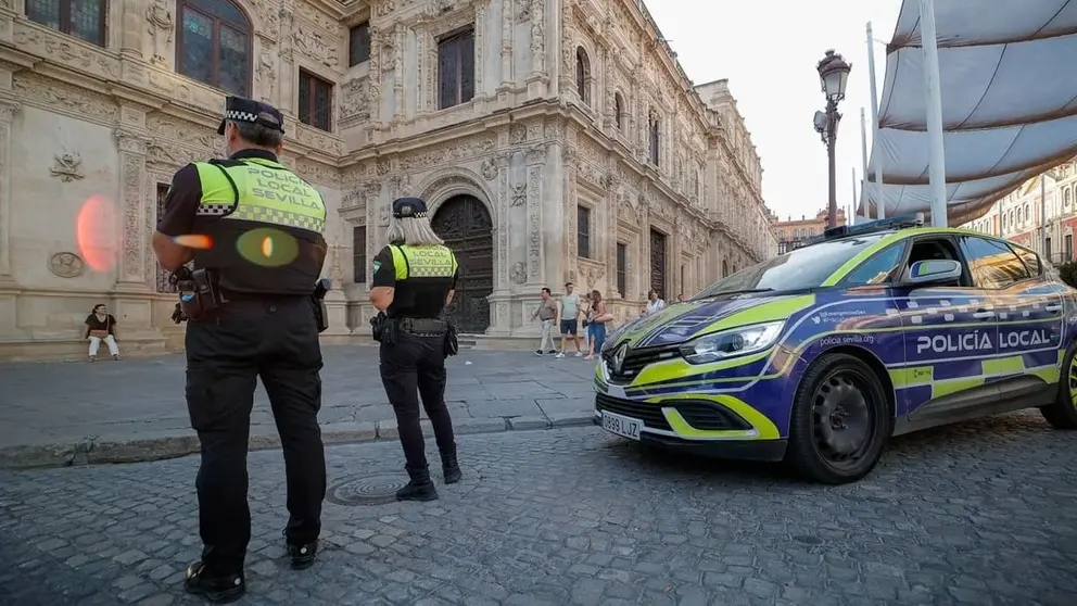 Polic&iacute;as locales de Sevilla
