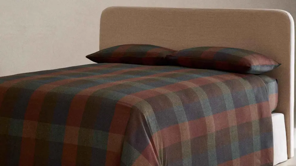 Funda n&oacute;rdica de franela con estampado de cuadros en Zara Home