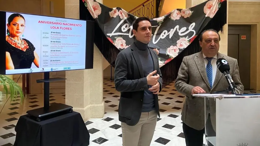 Jaime Espinar y Francisco Zurita presentan la programaci&oacute;n dedicada a Lola Flores en Jerez