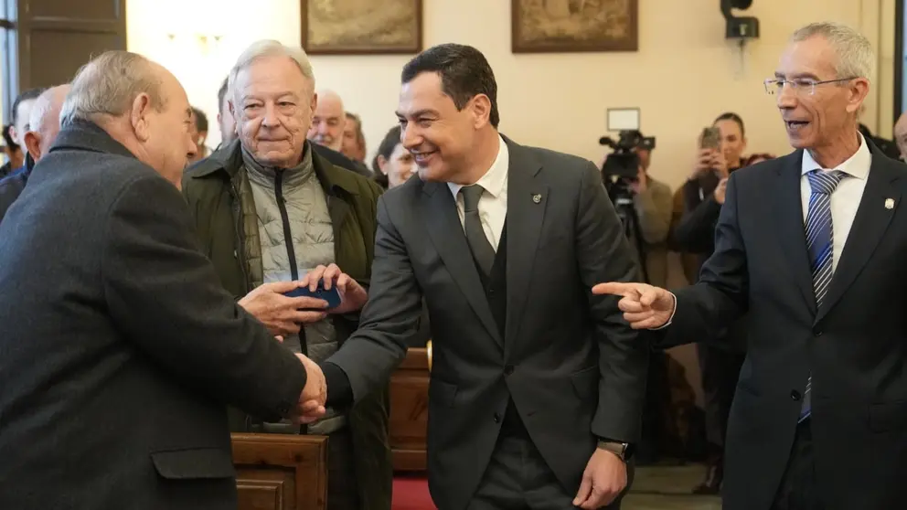 Juanma Moreno, durante su visita a Utrera