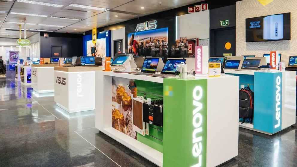 Secci&oacute;n de tecnolog&iacute;a en El Corte Ingl&eacute;s