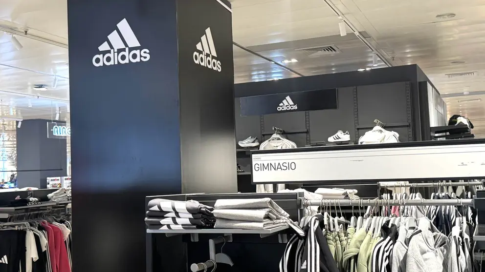 Adidas en tienda El Corte Ingl&eacute;s - Cristo Garc&iacute;a para El MIRA