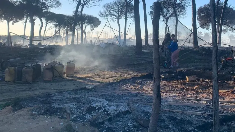Incendio en un asentamiento de chabolas en Huelva