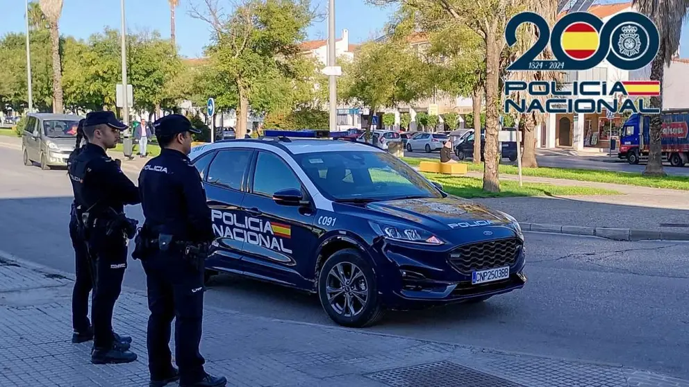 Agentes de la Polic&iacute;a Nacional en una foto de archivo en Jerez